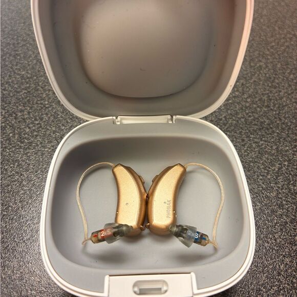 Phonak Audeo Gold Hearing RIC Aids - Picture 2 of 3